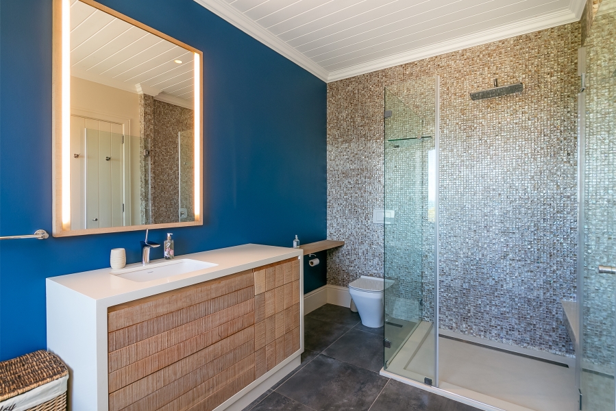 9 Bedroom Property for Sale in Beachy Head Western Cape